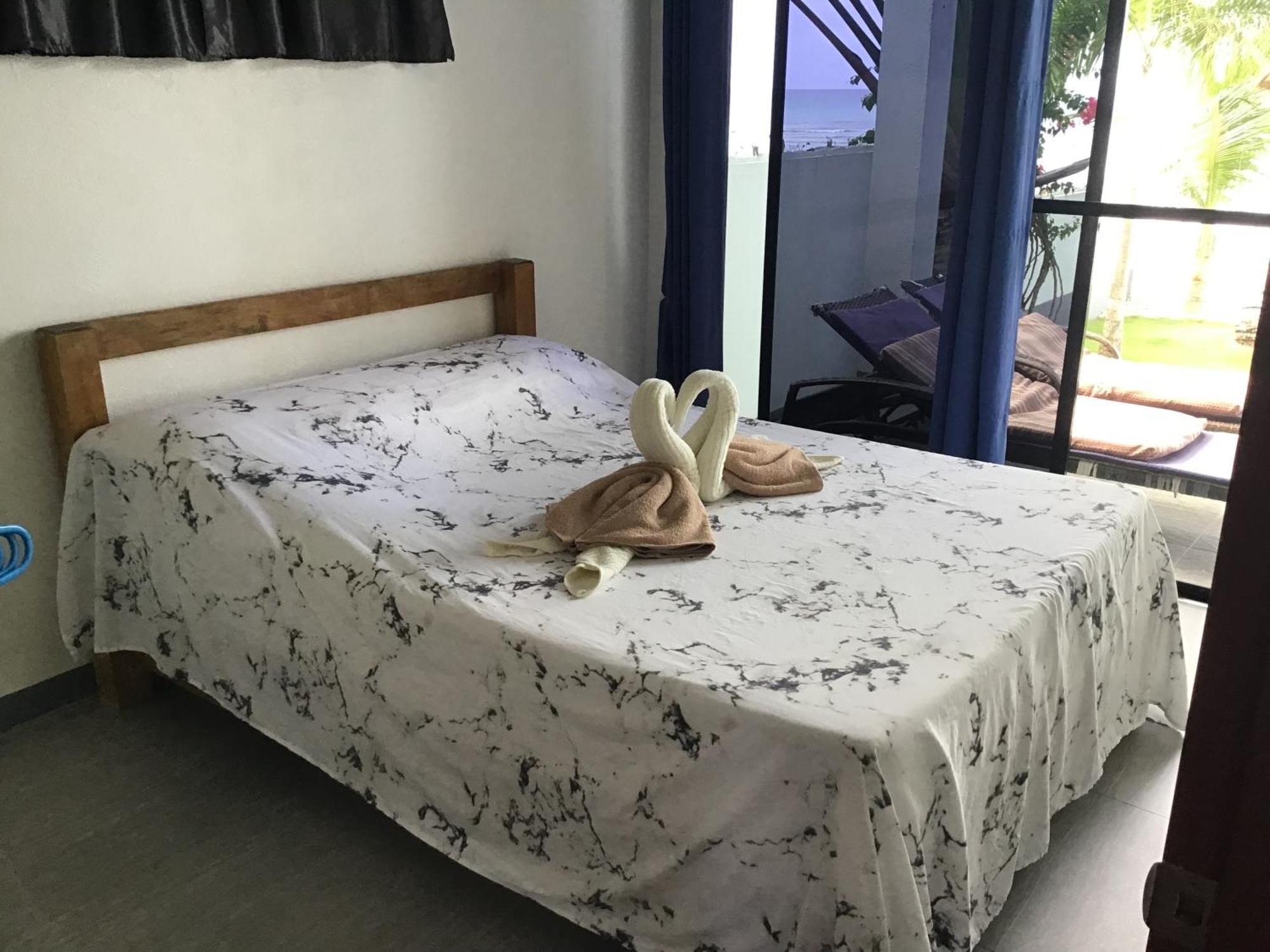 Bamboobeachvilla1 Ac New Oceanfront Pool Sunsetview Garden Kitchen Satellite Starlink Wi-Fi Dimiao Kültér fotó